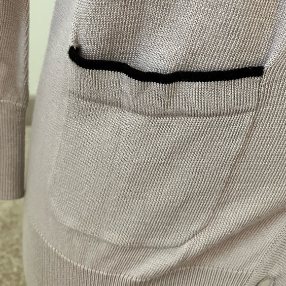 H&M very light purple button up sweater! - Picture 4 of 4